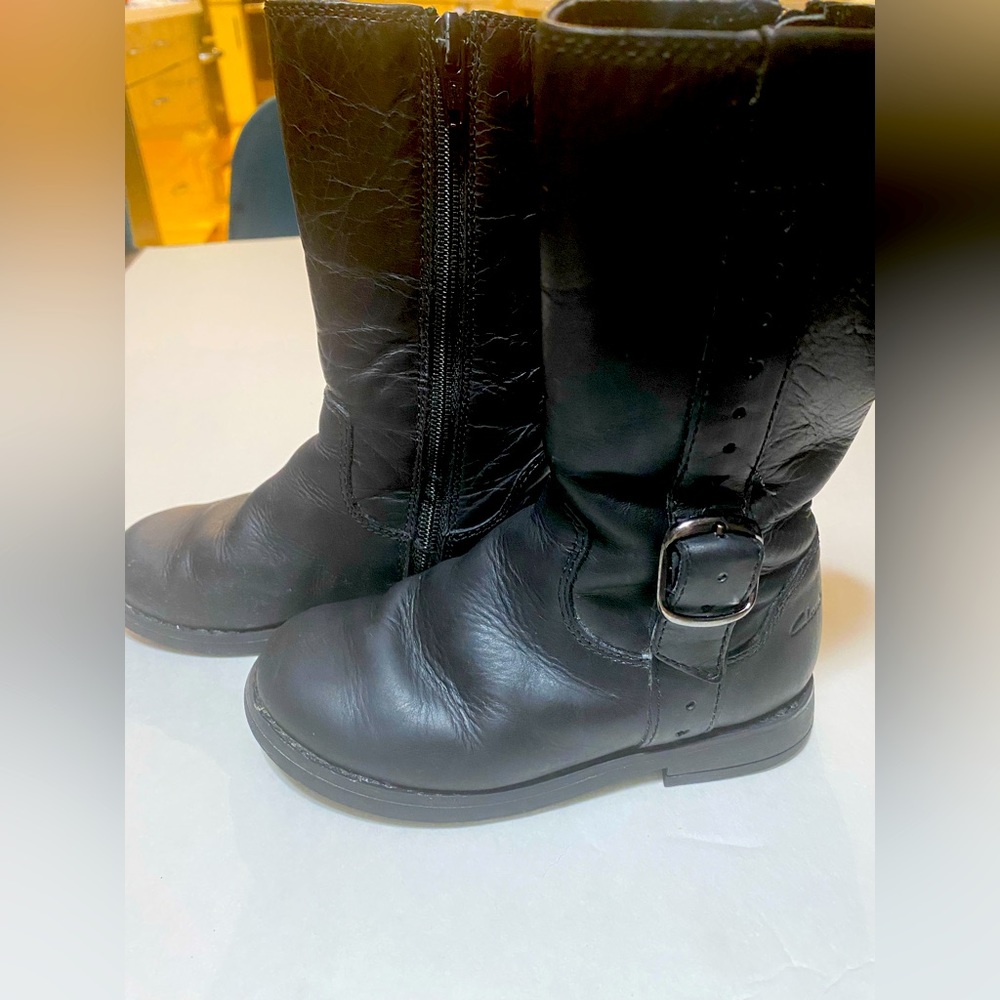 Clarks toddler leather riding boot, size 8